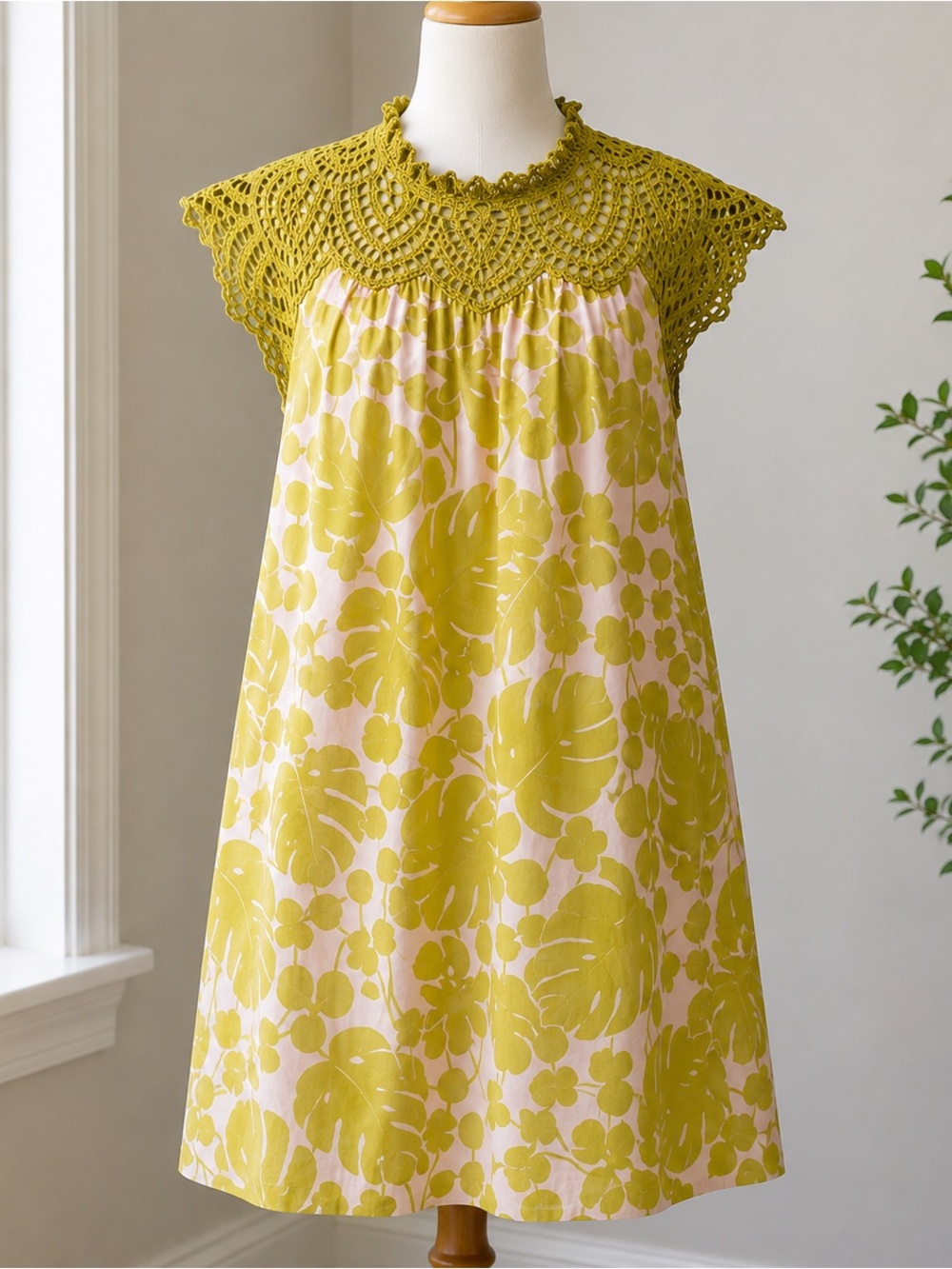 THML XS Chartreuse Pink Floral 100% Cotton Crochet Lace Boho Dress